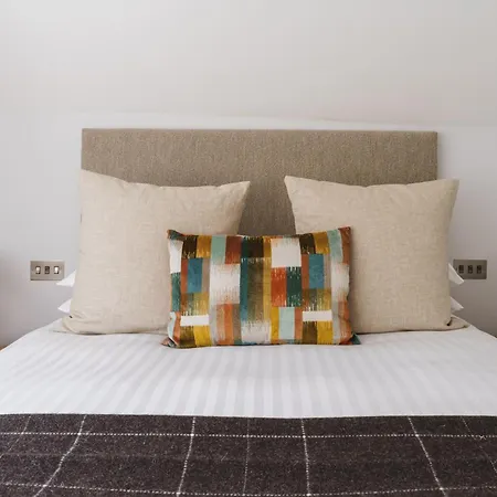 Shepherds Rock * Windermere