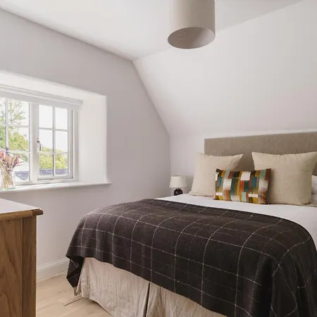 Shepherds Rock Villa Windermere