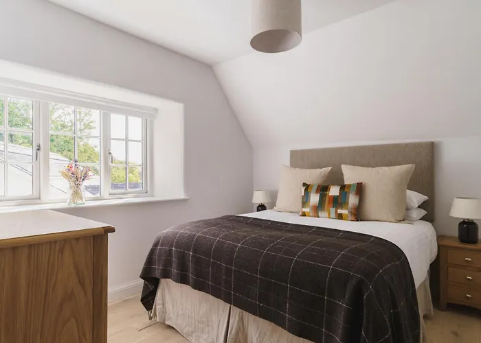 Shepherds Rock Villa Windermere